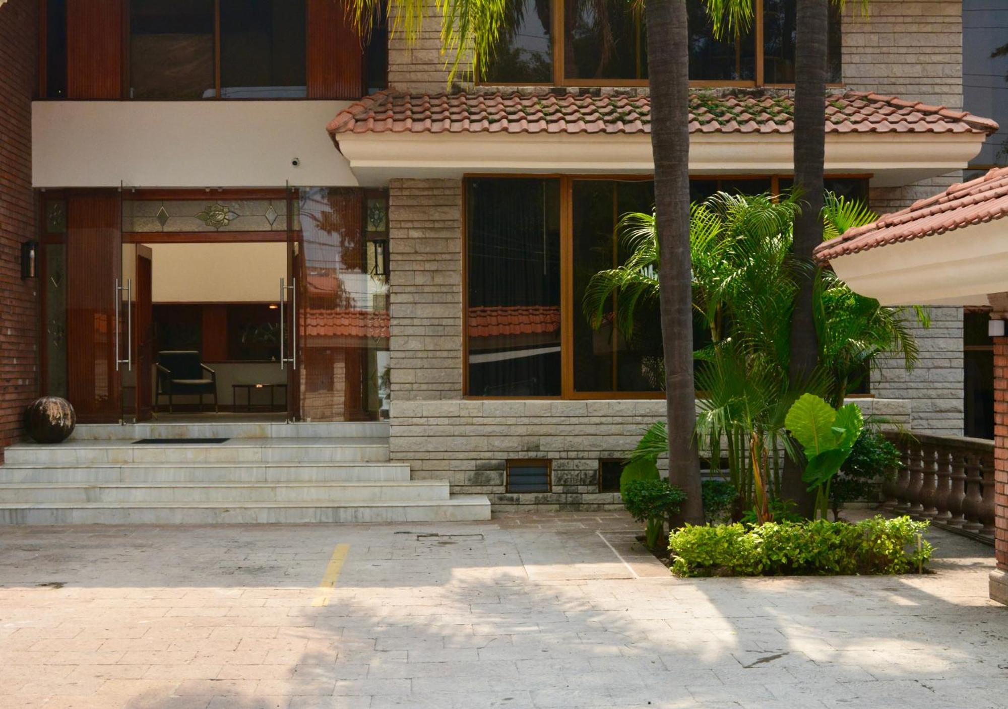 Casa Palmas Hotel Zapopan Exterior photo