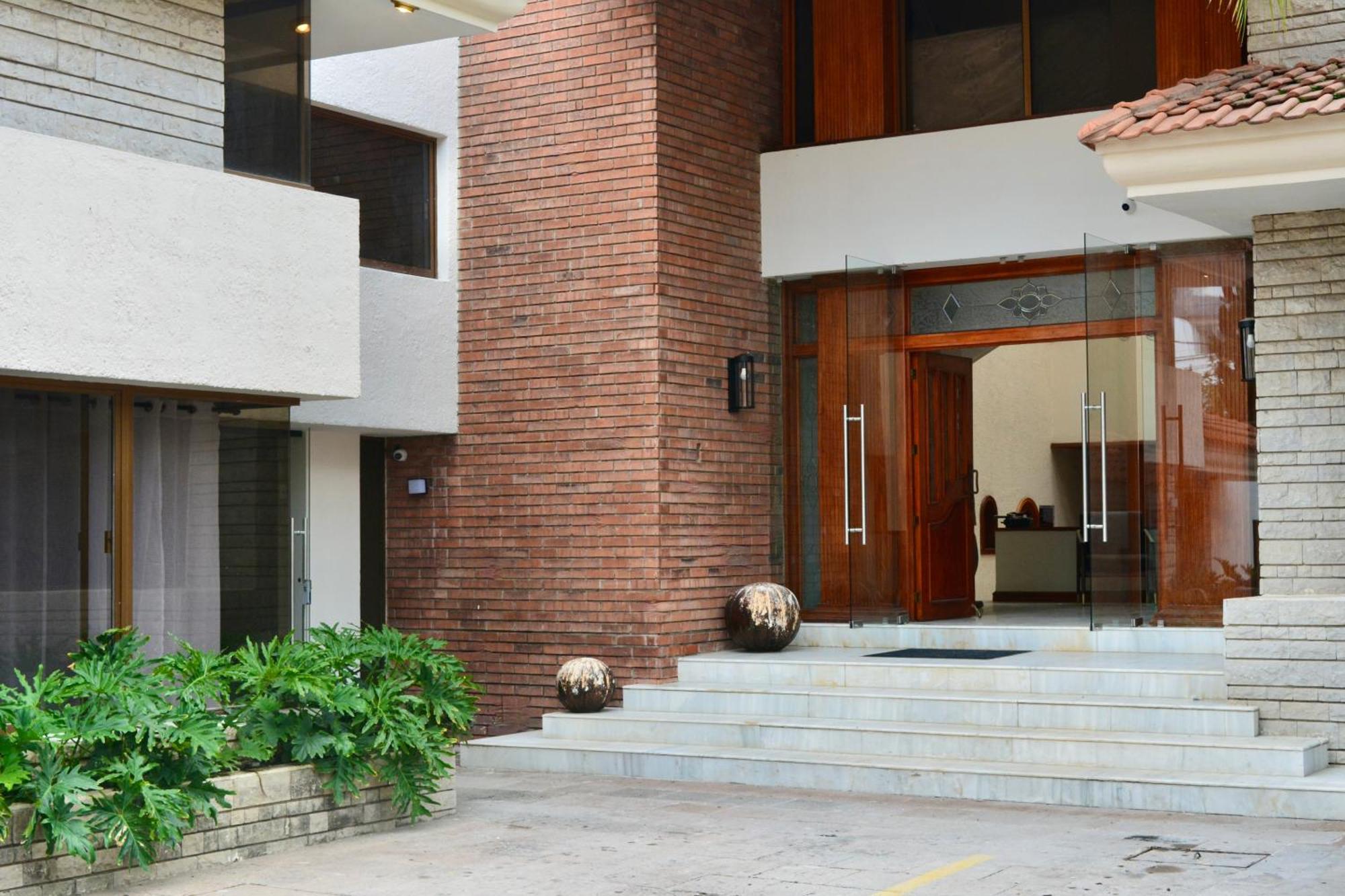 Casa Palmas Hotel Zapopan Exterior photo